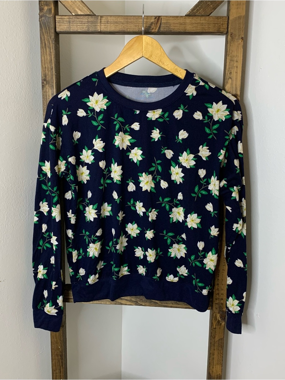 Draper James Floral Crewneck Sweater - Navy with White Floral Size S